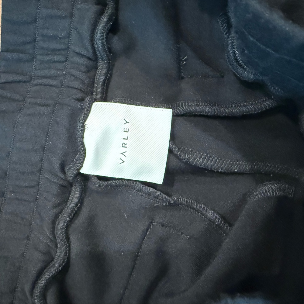 Varley Set - Black Quarter-Zip Sweatshirt + Jogger Set - Picture 5 of 6